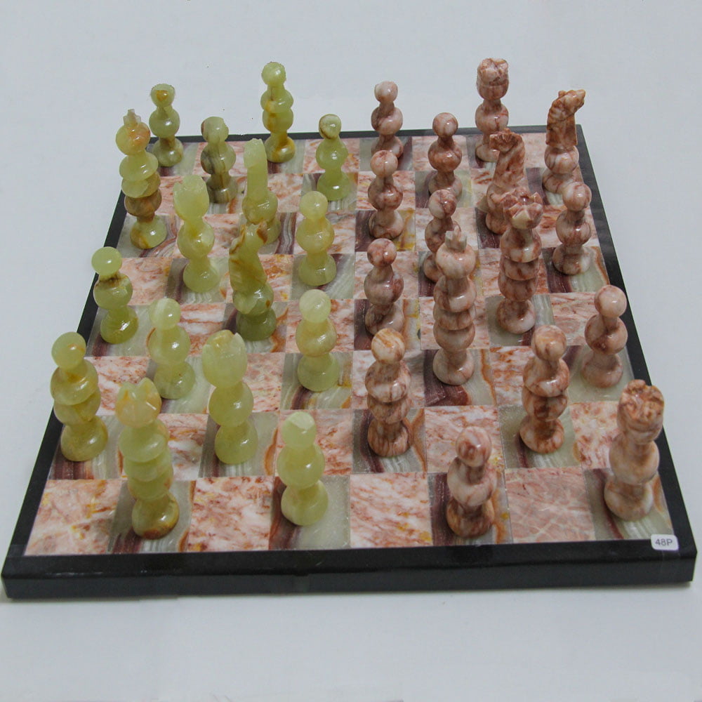 Jogo de Xadrez em Pedra possui 35 cm em cada lado Comprar