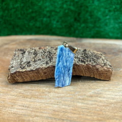 Pingente de Pedra Cianita Azul Bruta Pino 2x3cm