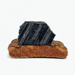 Pedra Turmalina Negra Bruta 1×1,5cm